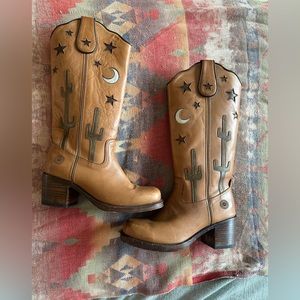 Ranch Road Boots Hibiscus Desert Size 8